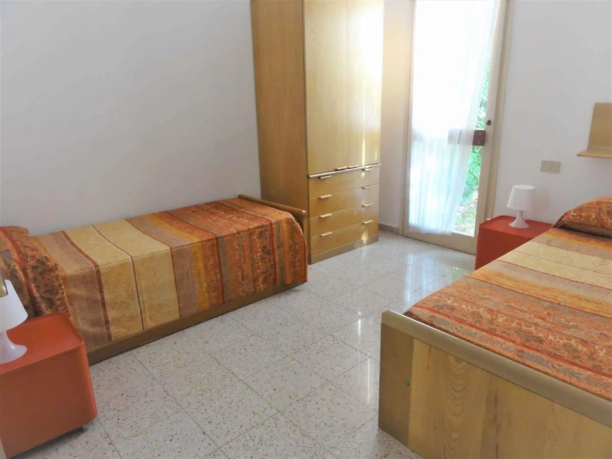 Holiday Home In Bibione 41086 Lägenhet