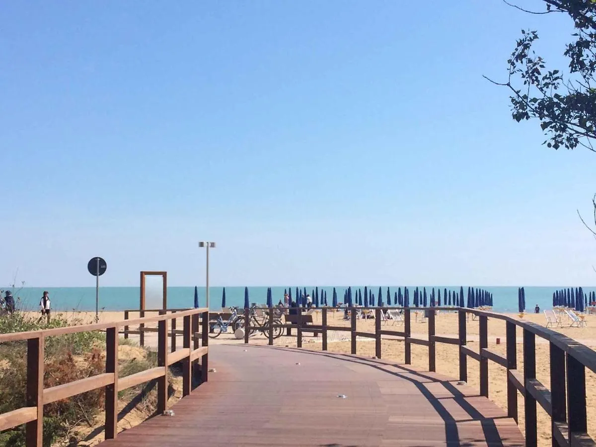 Holiday Home In Bibione 41086 Apartament